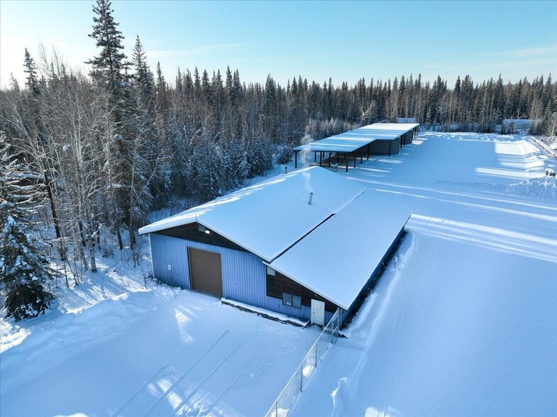 1995 Badger Rd, North Pole, AK for lease - Primary Photo - Image 1 of 18