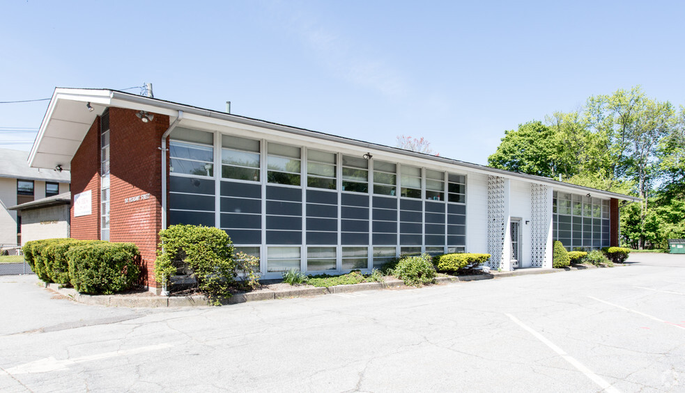 150 Pleasant St, Attleboro, MA for sale - Building Photo - Image 1 of 1