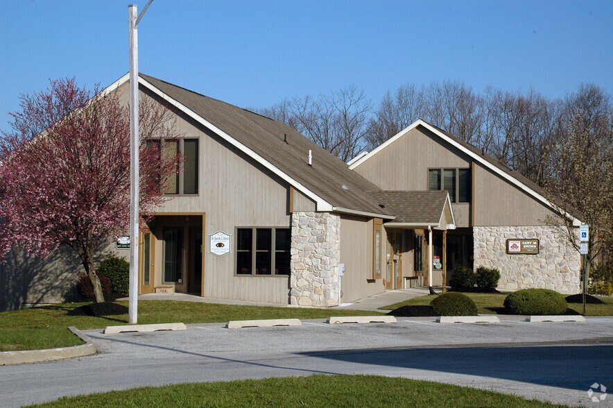 151 Fries Mill Rd, Turnersville, NJ à louer - Photo du bâtiment - Image 2 de 6