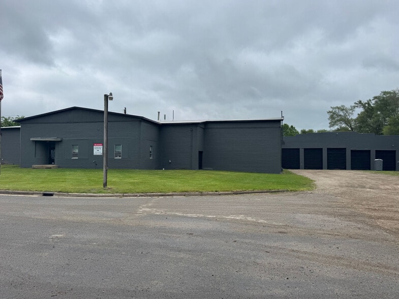 280 S Edison St, Battle Creek, MI à louer - Photo du bâtiment - Image 2 de 20