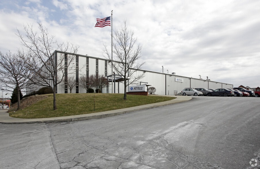 6515 Steubenville Pike, Pittsburgh, PA for sale - Building Photo - Image 1 of 18