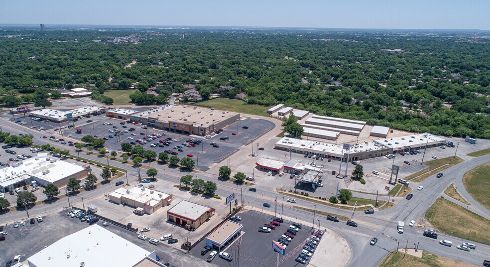 4603-4621 S 14th St, Abilene, TX à louer - Photo du bâtiment - Image 1 de 18