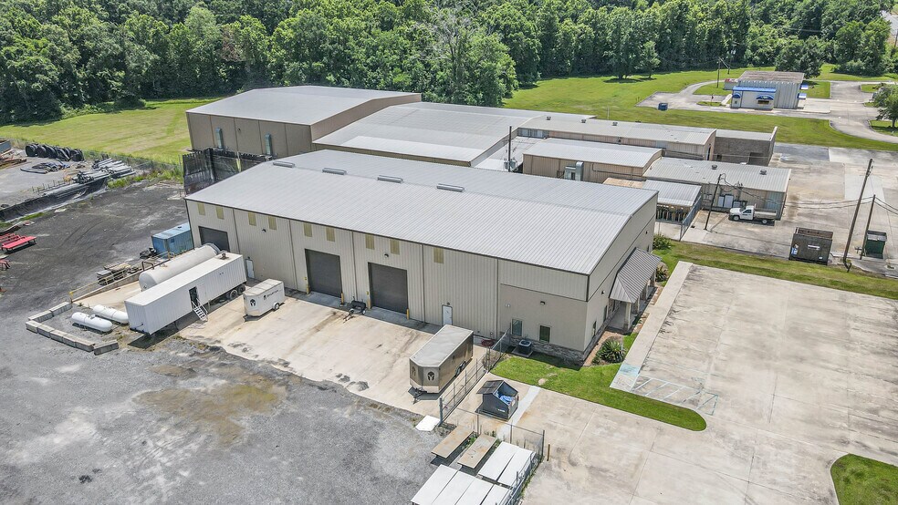 35260 Highway 30, Geismar, LA à louer - Photo du bâtiment - Image 2 de 11
