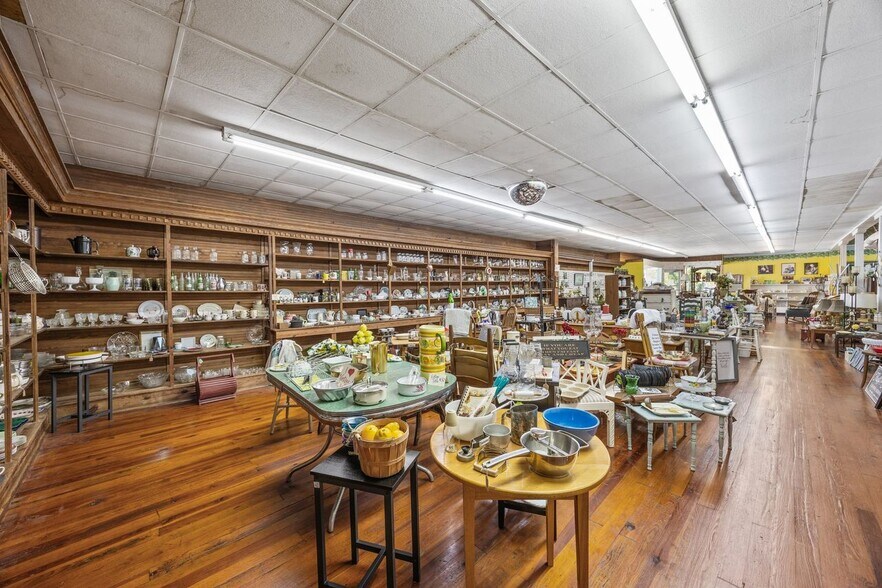 6710 Morganton Rd, Greenback, TN for sale - Building Photo - Image 2 of 9