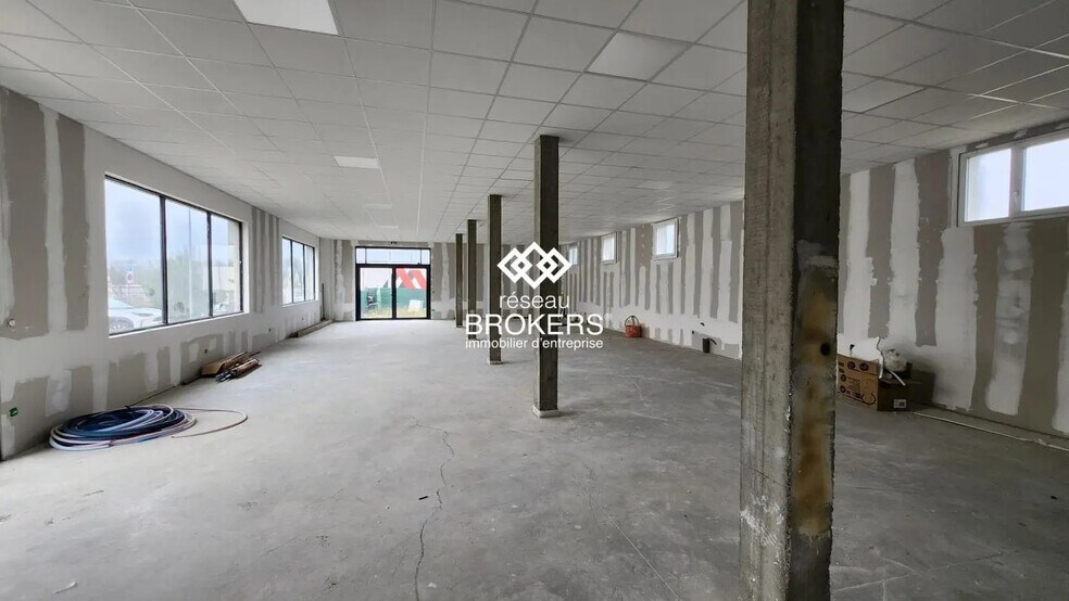 Office in Fenouillet for lease - Interior Photo - Image 2 of 4