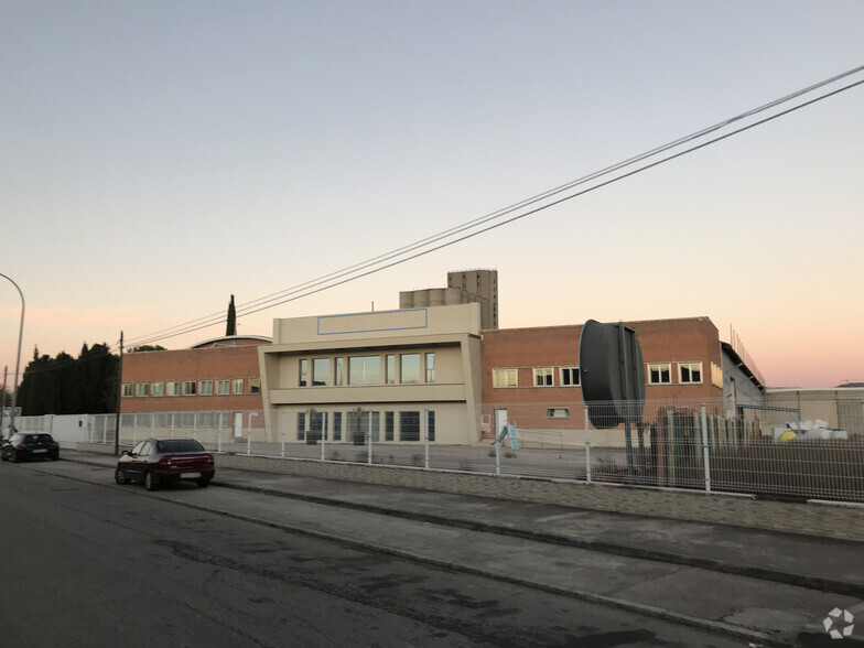 Avenida Cristóbal Colón, 301, Guadalajara, Guadalajara à vendre - Photo du bâtiment - Image 2 de 10