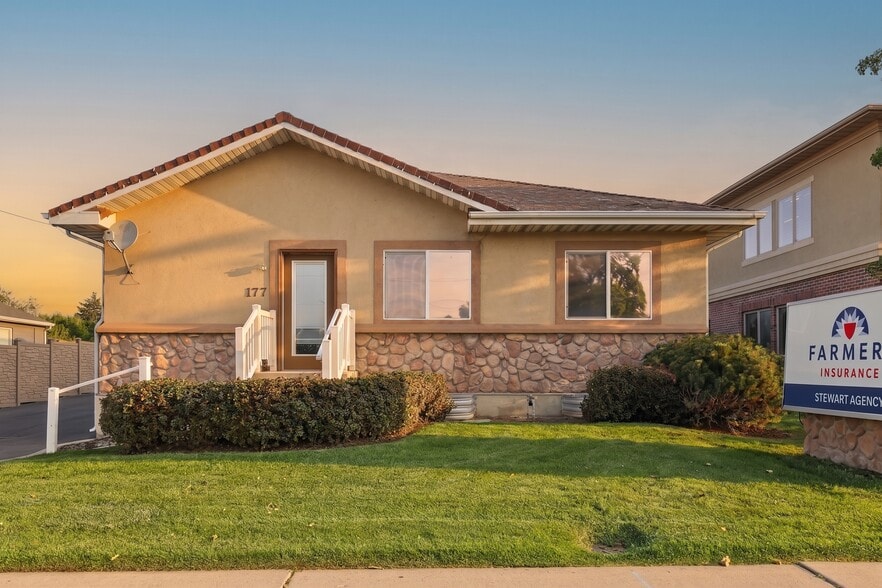 177 E Fort Union Blvd, Midvale, UT à vendre - Photo du bâtiment - Image 1 de 15