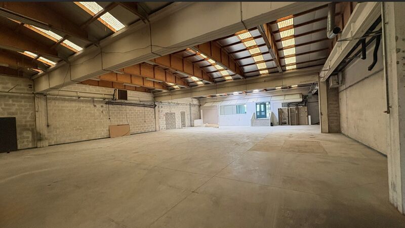3 Rue Des Frères Lumière, Chassieu à vendre - Photo intérieure - Image 3 de 13