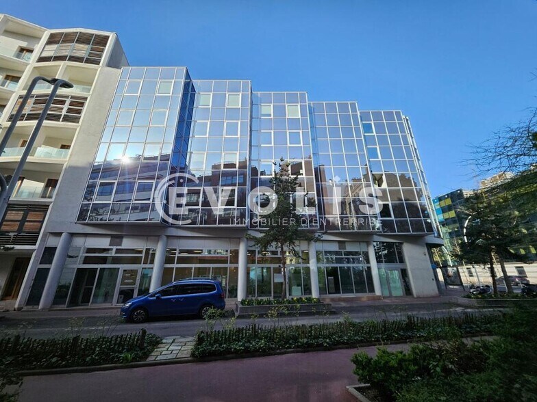 Bureau dans Montrouge à louer - Photo du bâtiment - Image 1 de 9