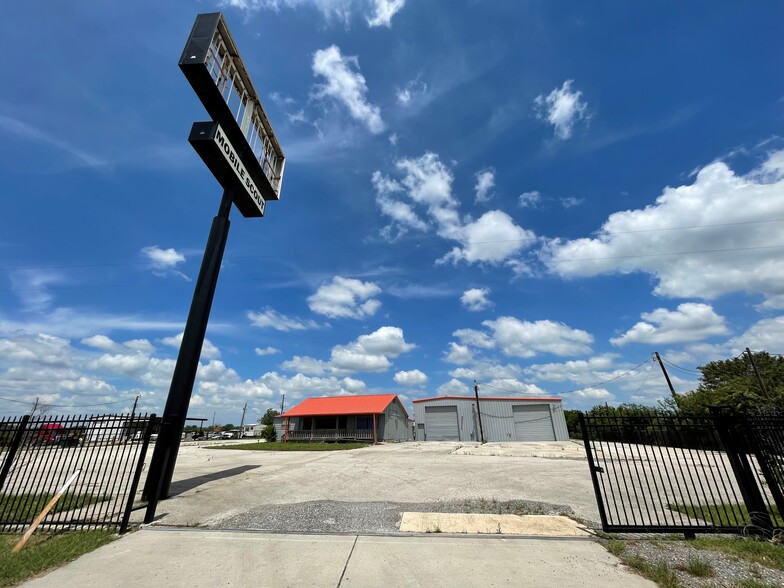 3654 W Interstate 10, Seguin, TX for sale - Primary Photo - Image 1 of 1