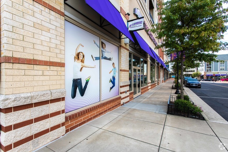 1507 Dodona Ter SE, Leesburg, VA for sale - Building Photo - Image 3 of 8