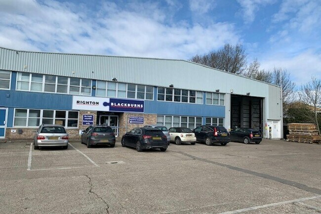 Plus de détails pour Commerce Way, Edenbridge - Industriel à louer
