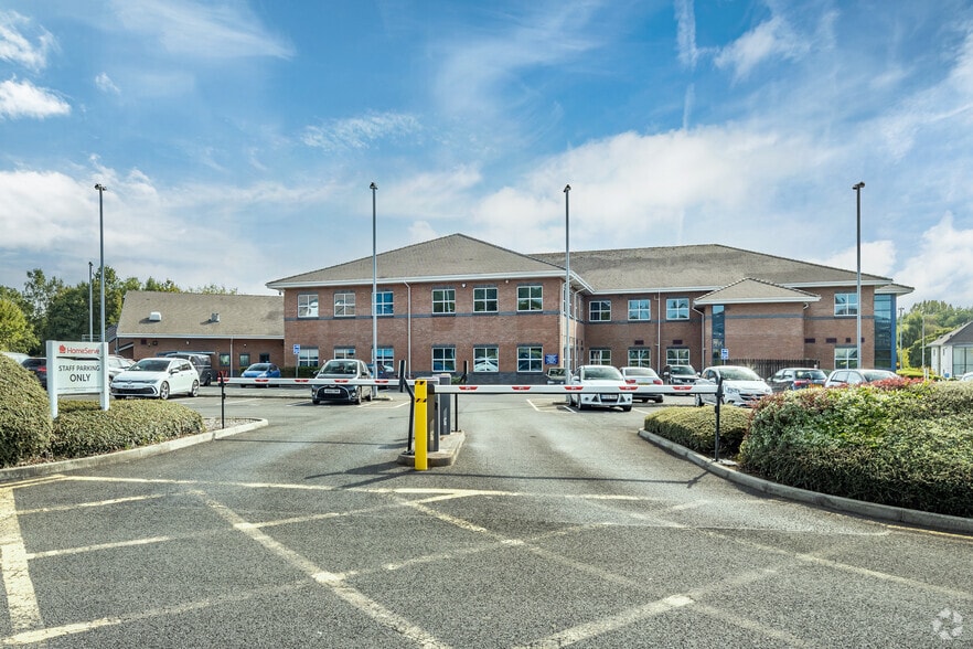 Caxton Rd, Preston for lease - Building Photo - Image 3 of 7