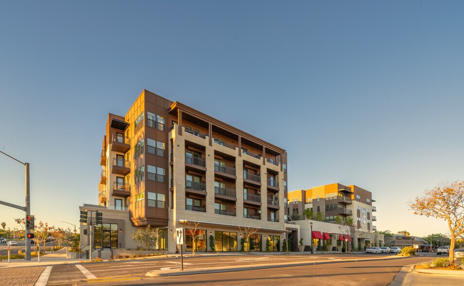 100 Main St, Vista, CA à louer - Photo du bâtiment - Image 3 de 7