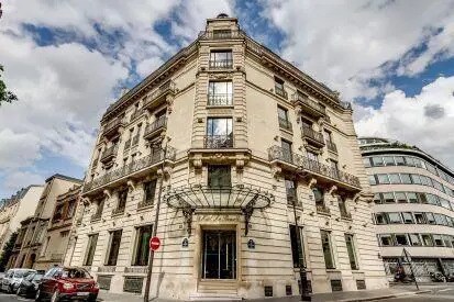 40 Rue La Pérouse, Paris for lease - Building Photo - Image 2 of 38