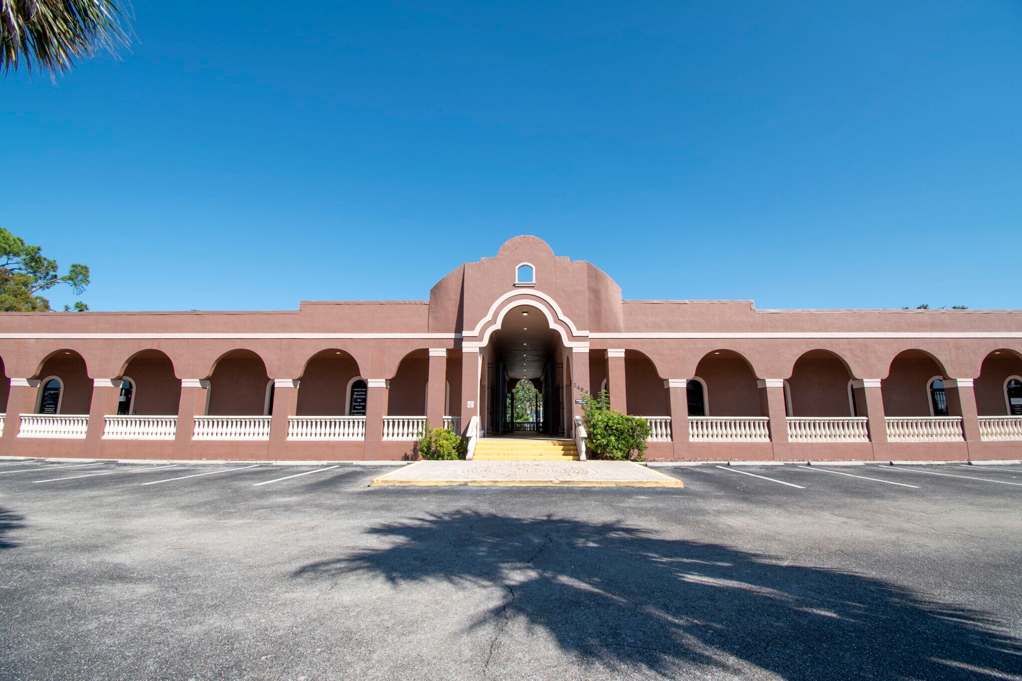 2484 Caring Way, Port Charlotte, FL à louer Photo principale- Image 1 de 11