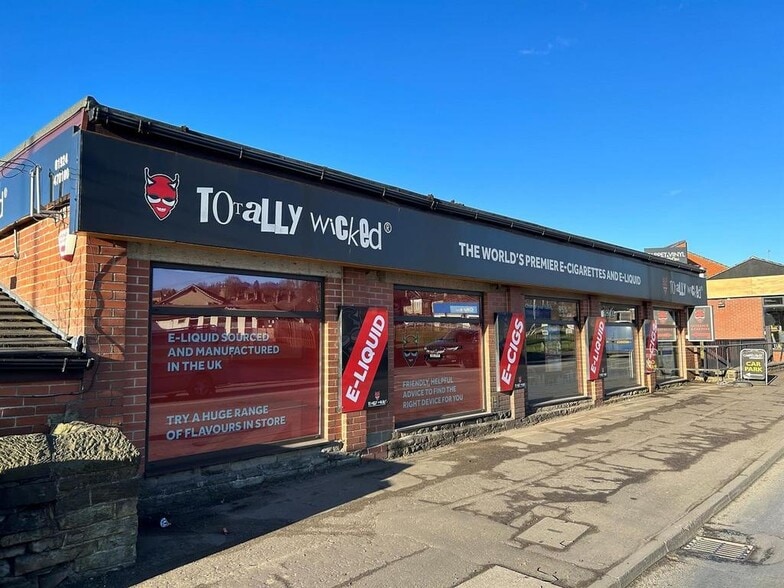 Birstall Retail Village, 895 Bradford Rd portfolio of 2 properties for sale on LoopNet.ca - Building Photo - Image 2 of 4