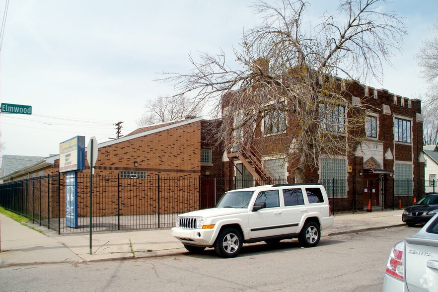 3111 Elmwood St, Detroit, MI for sale - Building Photo - Image 3 of 7