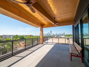 2422 E 7th St, Austin, TX à louer Photo intérieure- Image 2 de 10