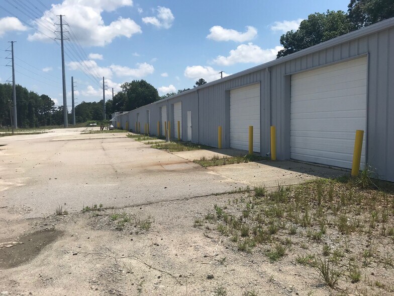 2028 Charleston Hwy, Cayce, SC à louer - Photo du bâtiment - Image 1 de 8