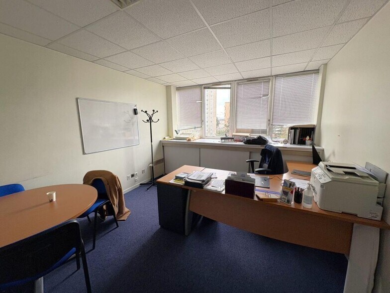 1 Rue Dewet, Chalon-sur-Saône for lease - Interior Photo - Image 2 of 6