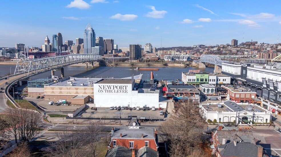 24 E 3rd St, Newport, KY à vendre - Photo du bâtiment - Image 3 de 45