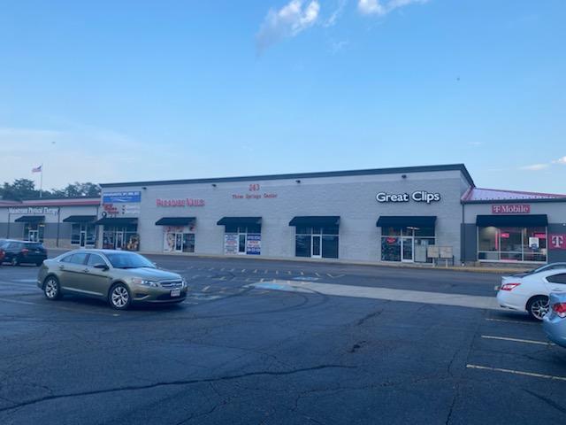 243-245 Three Springs Dr, Weirton, WV for lease - Building Photo - Image 1 of 1