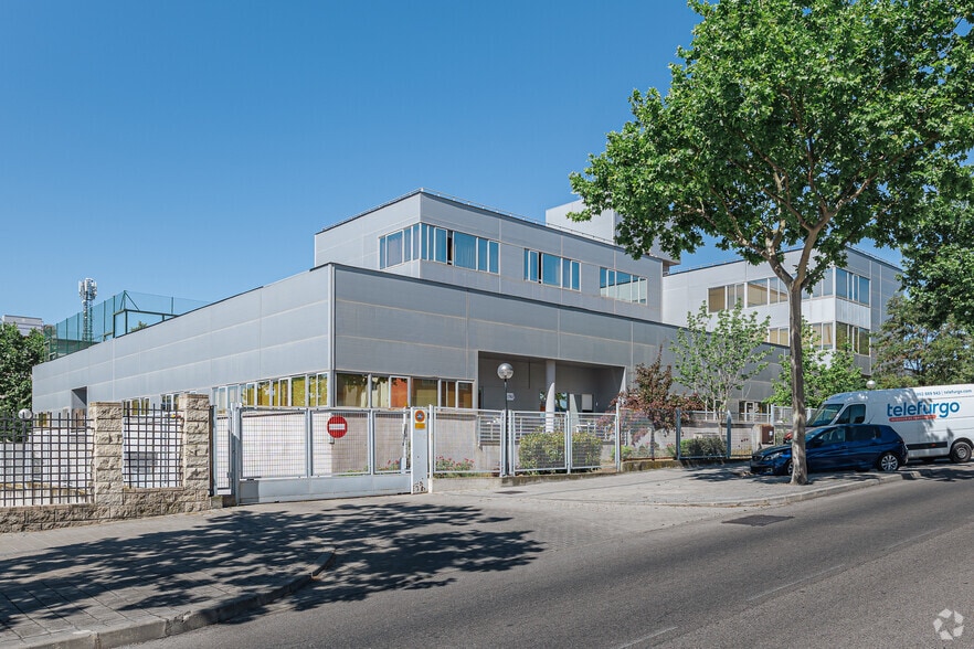 Avenida de la Industria, 37, Tres Cantos, Madrid for sale - Building Photo - Image 3 of 4