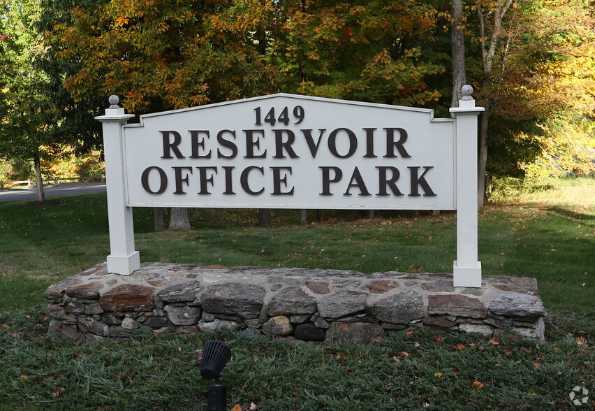 1449 Old Waterbury Rd, Southbury, CT à vendre - Photo du bâtiment - Image 3 de 3