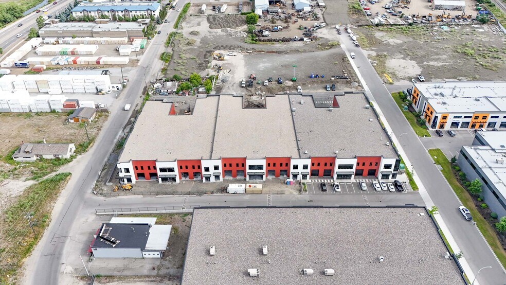 4605 34 St, Vernon, BC à louer - Photo du bâtiment - Image 2 de 25