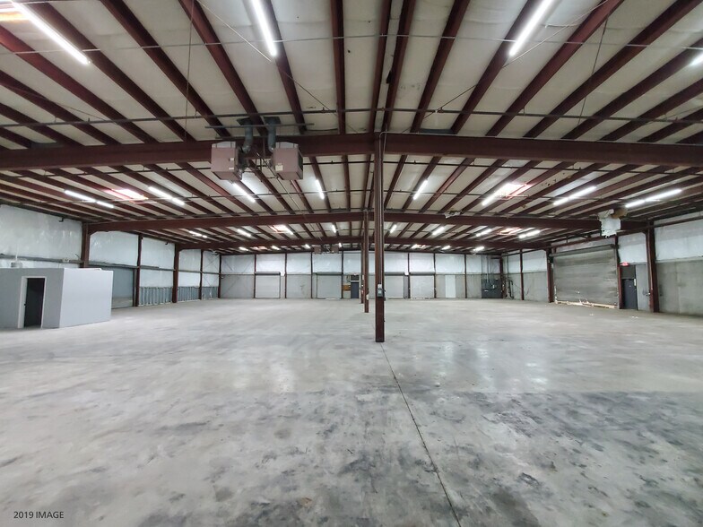 1225 S Main St NE, Conyers, GA à vendre - Photo du bâtiment - Image 3 de 5