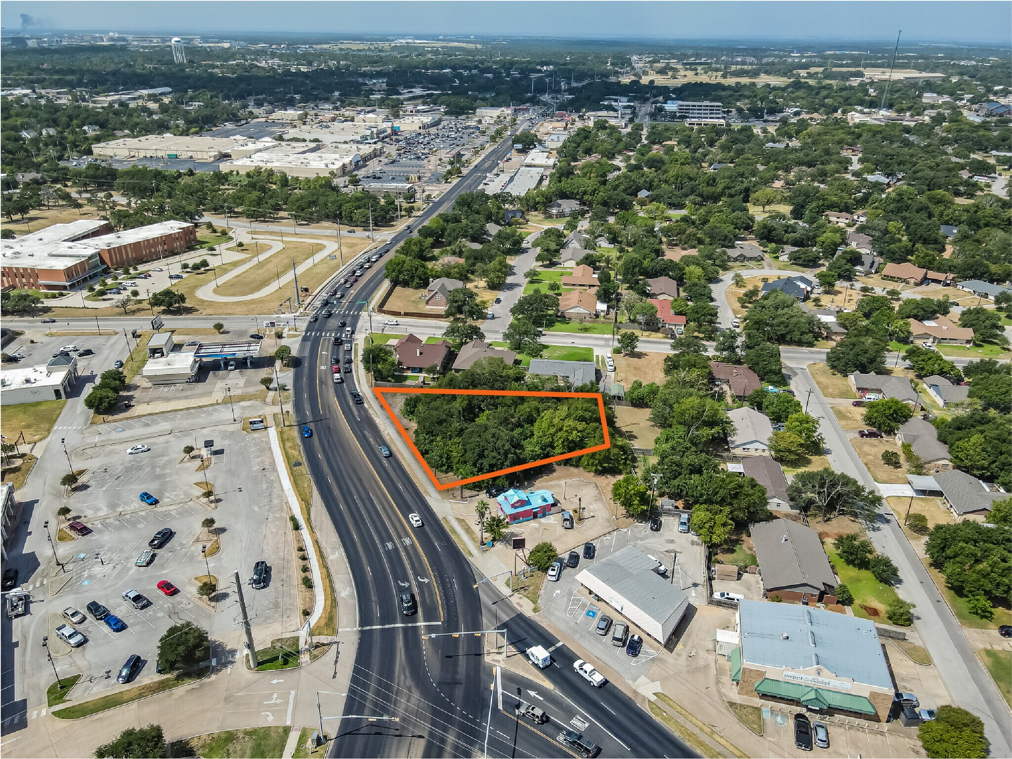 1122 E Villa Maria, Bryan, TX à vendre Photo du bâtiment- Image 1 de 10