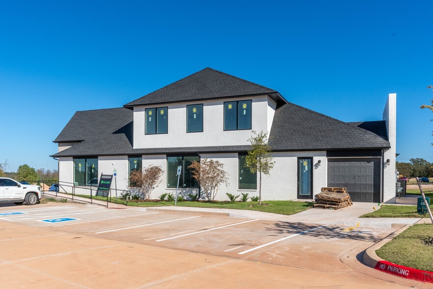 3165 N Sooner Rd, Edmond, OK for sale - Building Photo - Image 3 of 38