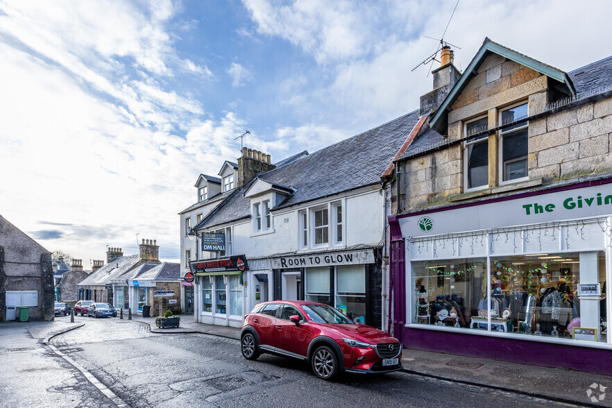 23 High St, Dunblane à louer - Photo du bâtiment - Image 2 de 2