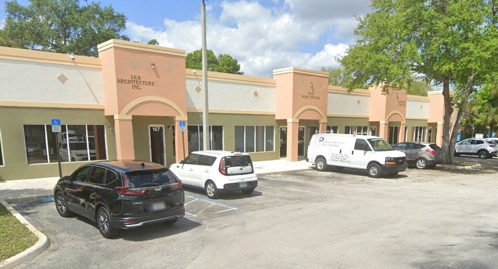 1975 Sansbury Way, West Palm Beach, FL for lease - Building Photo - Image 3 of 5