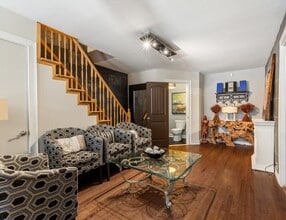 182 Rue Saint-Joseph, Terrebonne, QC for lease Interior Photo- Image 2 of 2