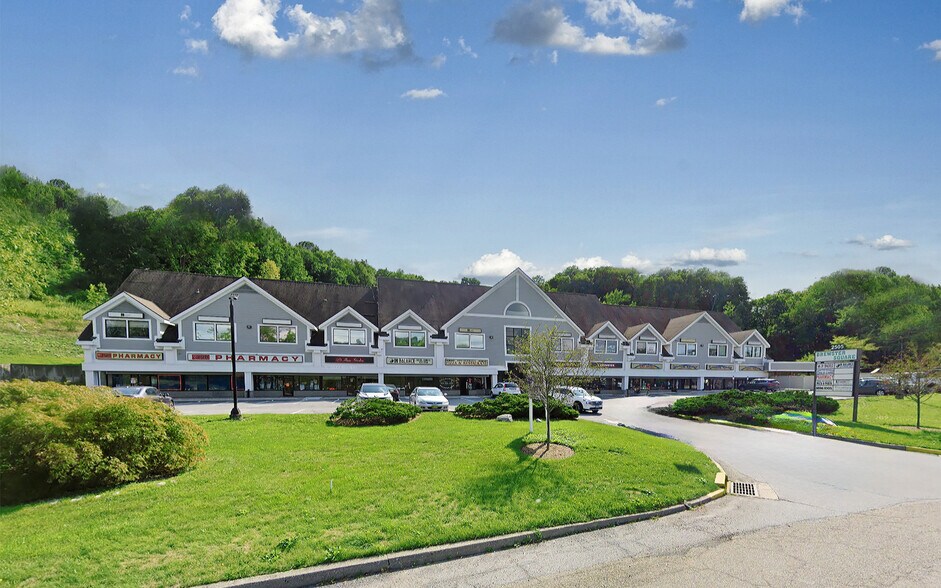 2505 Carmel Ave, Brewster Village, NY for lease - Building Photo - Image 1 of 3