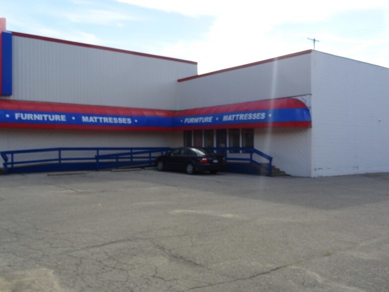 512 S Mission St, Mount Pleasant, MI à louer - Photo du bâtiment - Image 2 de 7