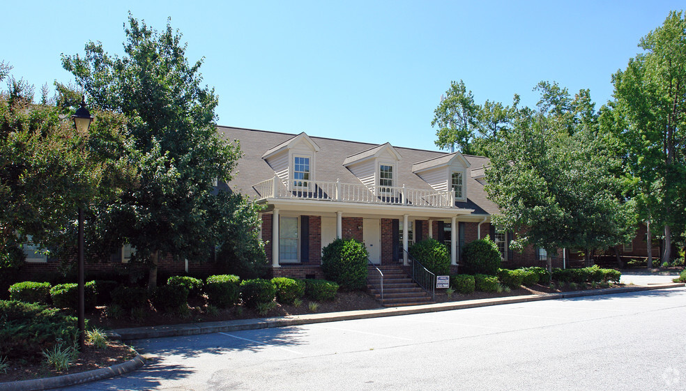 2086 Woodruff Rd, Greenville, SC à vendre - Photo principale - Image 1 de 1