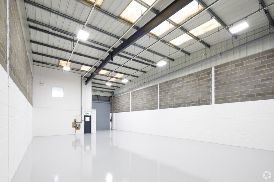 Neptune Clos, Rochester à louer - Photo du bâtiment - Image 2 de 26