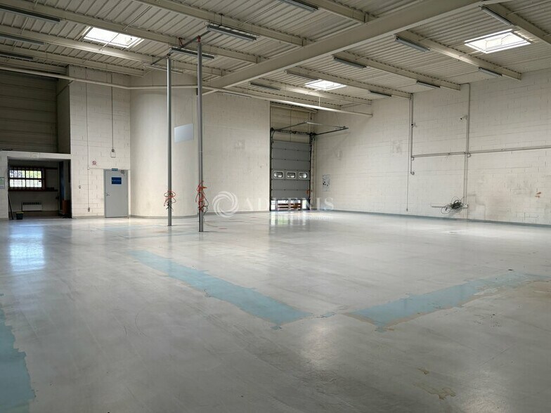 Flex in Souffelweyersheim for lease - Interior Photo - Image 2 of 11