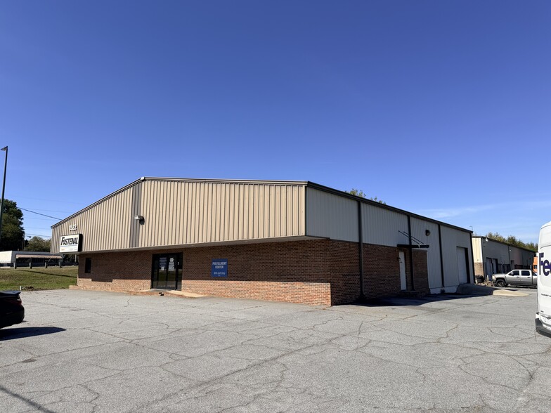1522 Veterans Pky, Columbus, GA for lease - Building Photo - Image 2 of 6