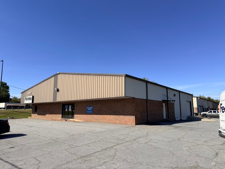 1522 Veterans Pky, Columbus, GA à louer - Photo du bâtiment - Image 2 de 6