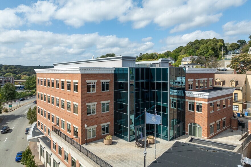55 Main St, Norwich, CT for lease - Building Photo - Image 2 of 5