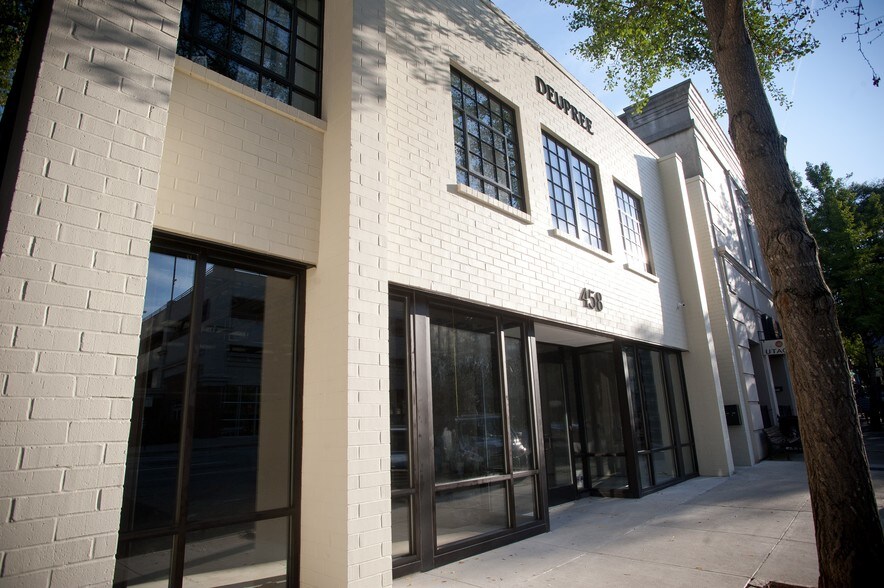 458 E Clayton St, Athens, GA à louer - Photo du bâtiment - Image 3 de 8