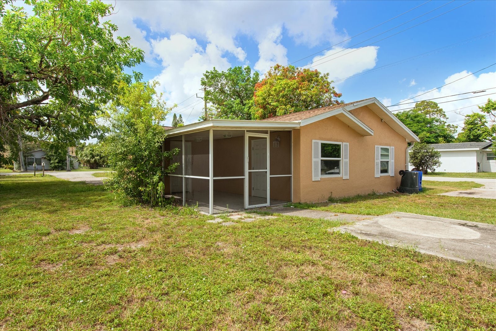 1905 Oakley Ave, Fort Myers, FL à vendre Photo principale- Image 1 de 40