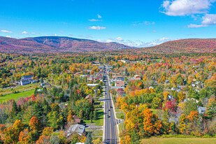 MAIN STREET HUNTER MOUNTAIN CATSKILLS. - Parking Garage