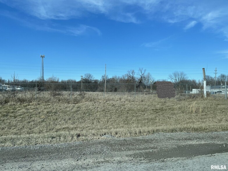 Land in Carbondale, IL for sale - Building Photo - Image 1 of 1