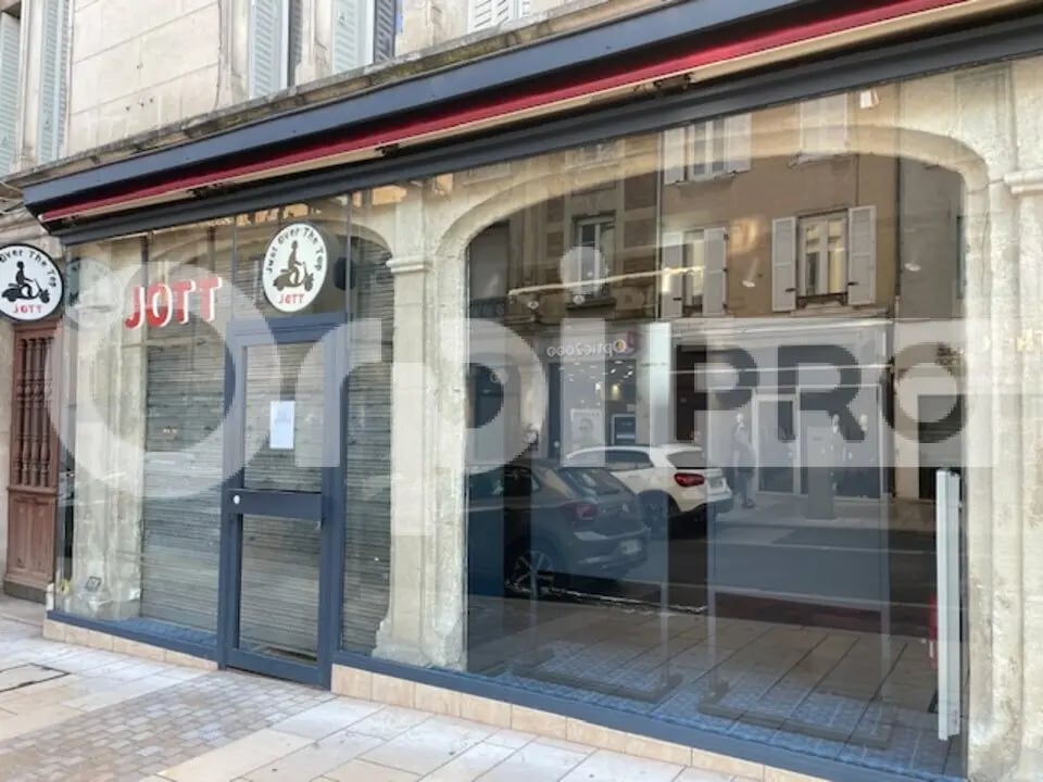 Bureau dans Villefranche-sur-Saône à vendre Photo principale- Image 1 de 6