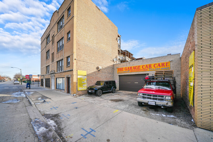 6051 N California Ave, Chicago, IL à vendre - Photo du bâtiment - Image 3 de 15